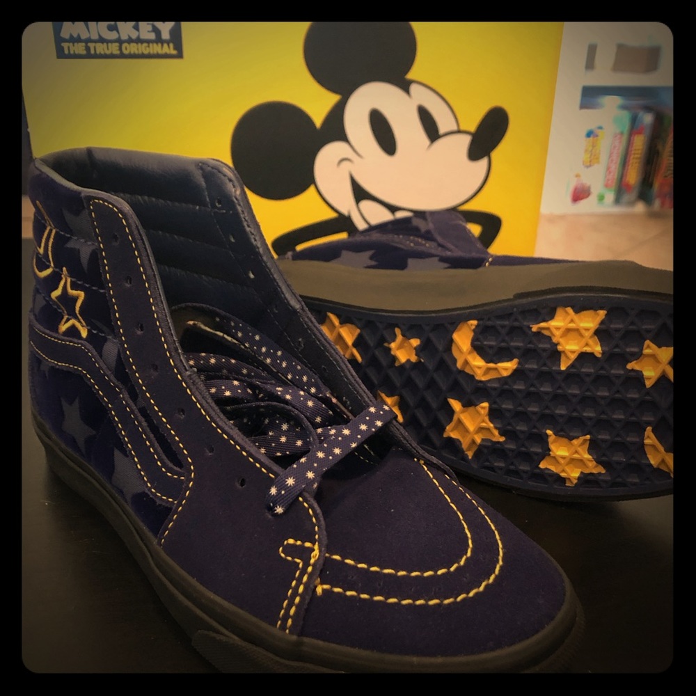 Disney Sorcerer’s Apprentice Vans M6.0 W7.5